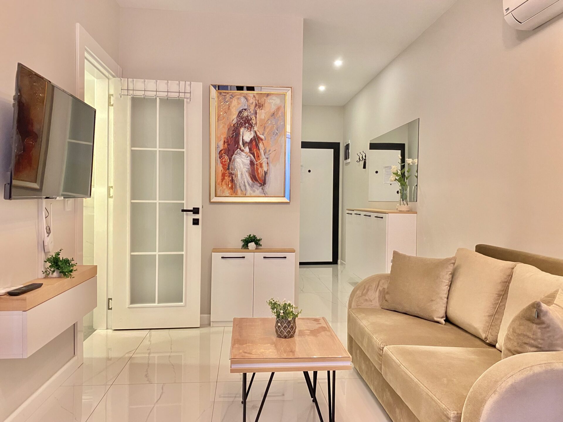 Camelia 6 Brand new on Cleopatra side